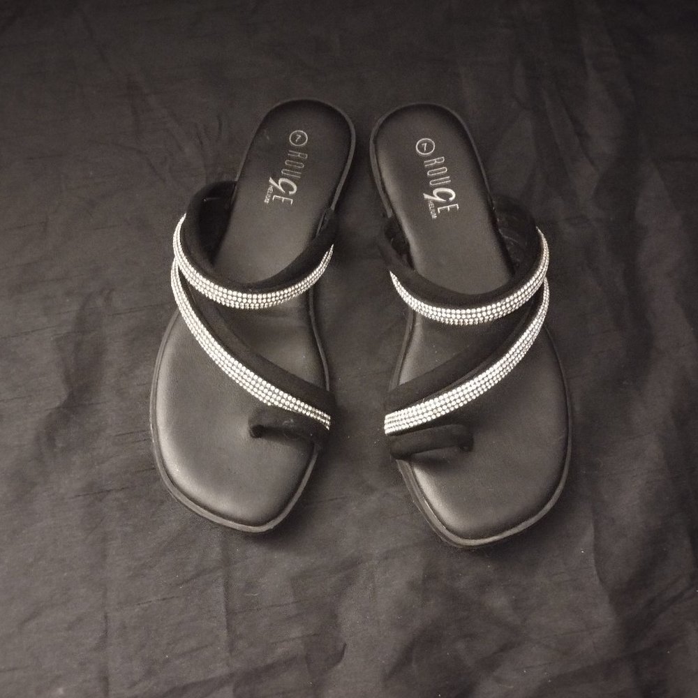 Women’s Bling Sandals Rouge Helium Shoes Size 7 NWOT